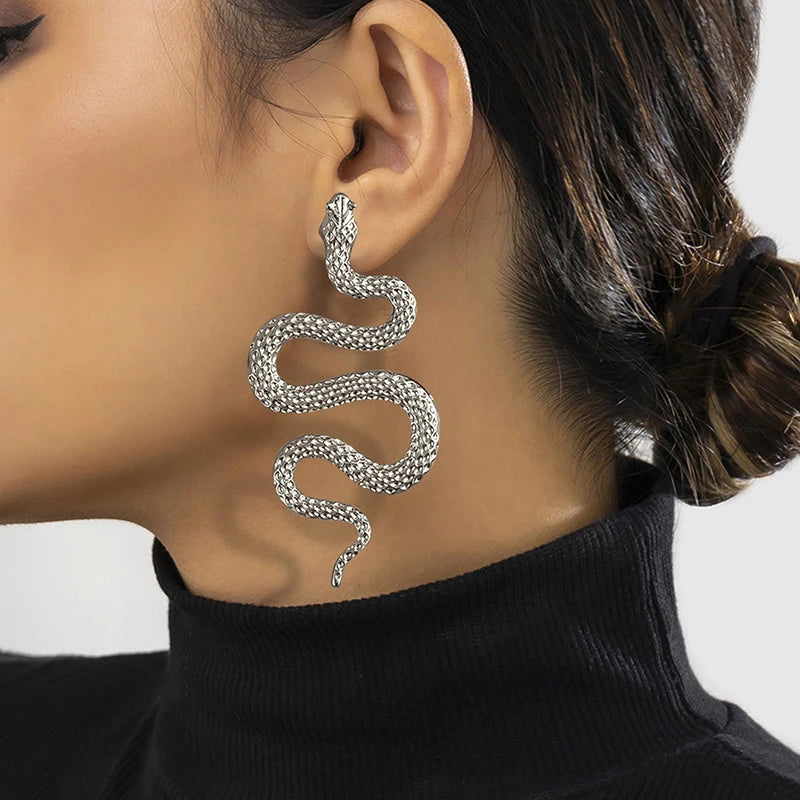 Avant-garde Sexy and Exaggerated Halloween Snake Shaped Earrings for Women Fashion Gothic Personalized Trend Girl Rock Jewelry