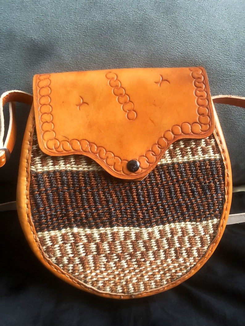 Kiondo African leather and sisal bodycross bag